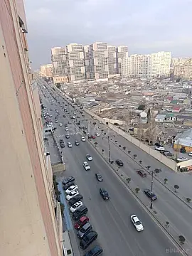 Satılır 4 otaqlı mənzil 210 m²