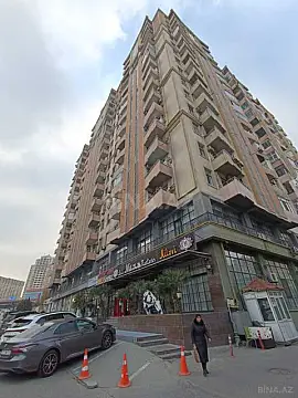 Satılır 4 otaqlı mənzil 210 m² — Bakı, İnşaatçılar 4 otaq 210.00 m²