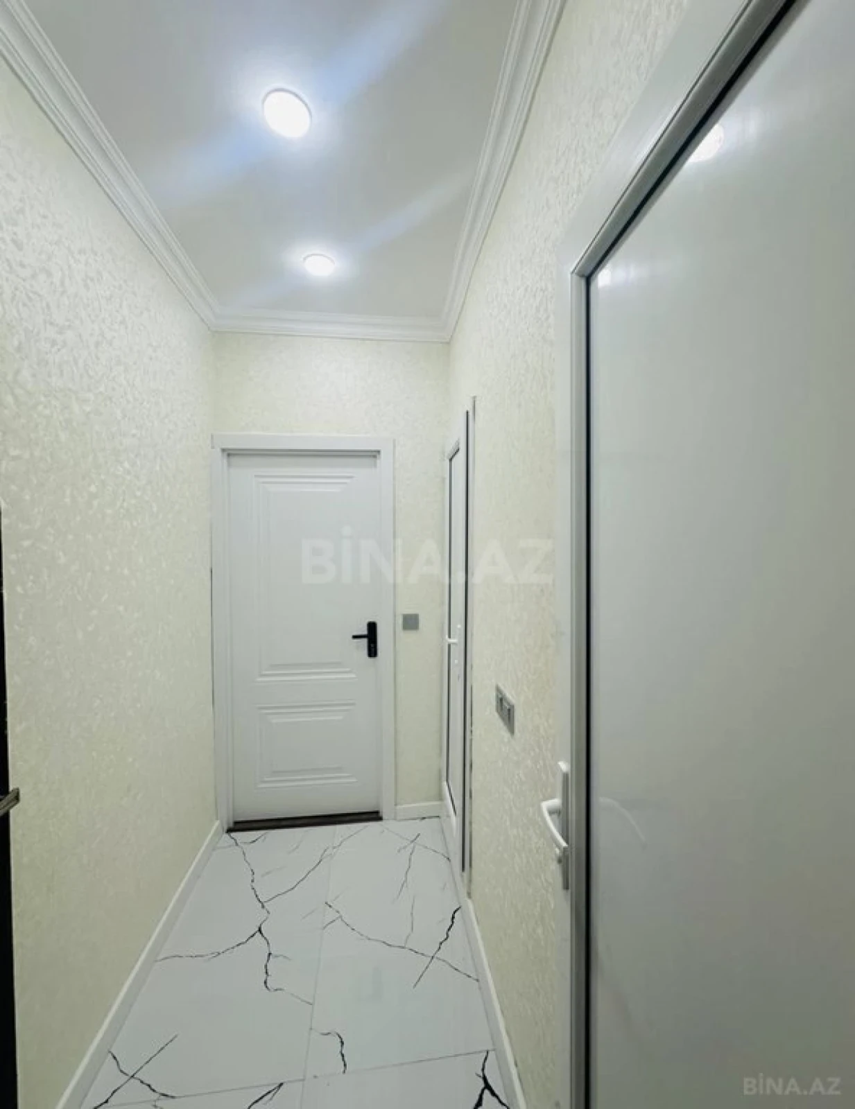 Satılır 2 otaqlı mənzil 58 m²