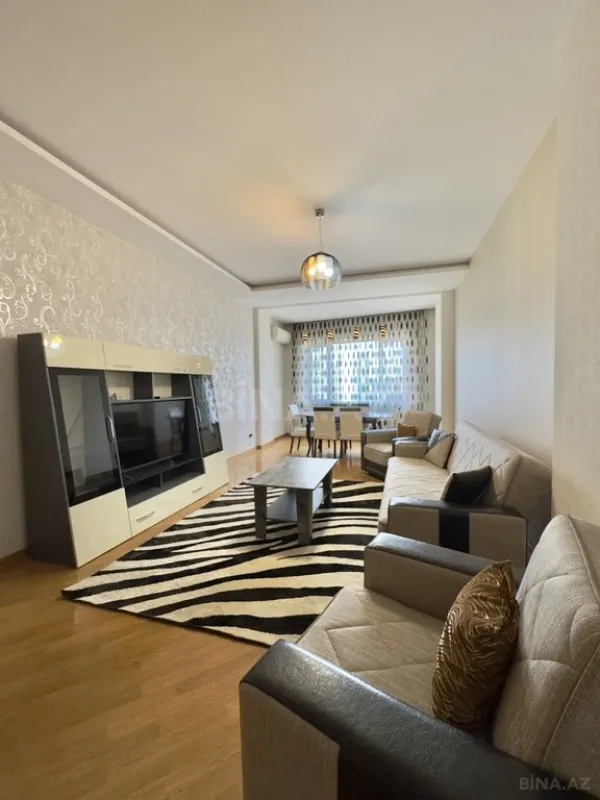 Kirayə verilir 3 otaqlı mənzil 140 m²