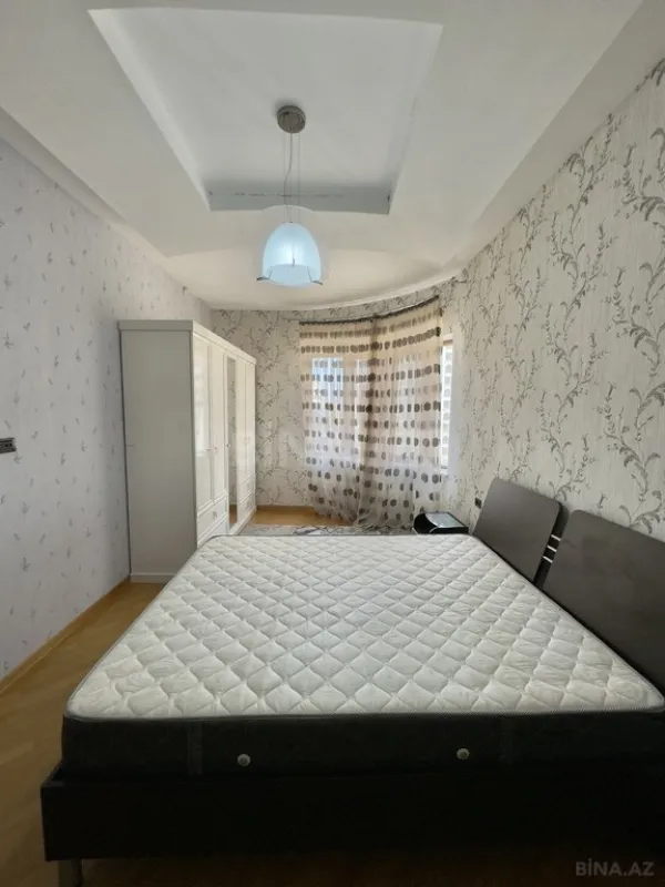 Kirayə verilir 3 otaqlı mənzil 140 m²