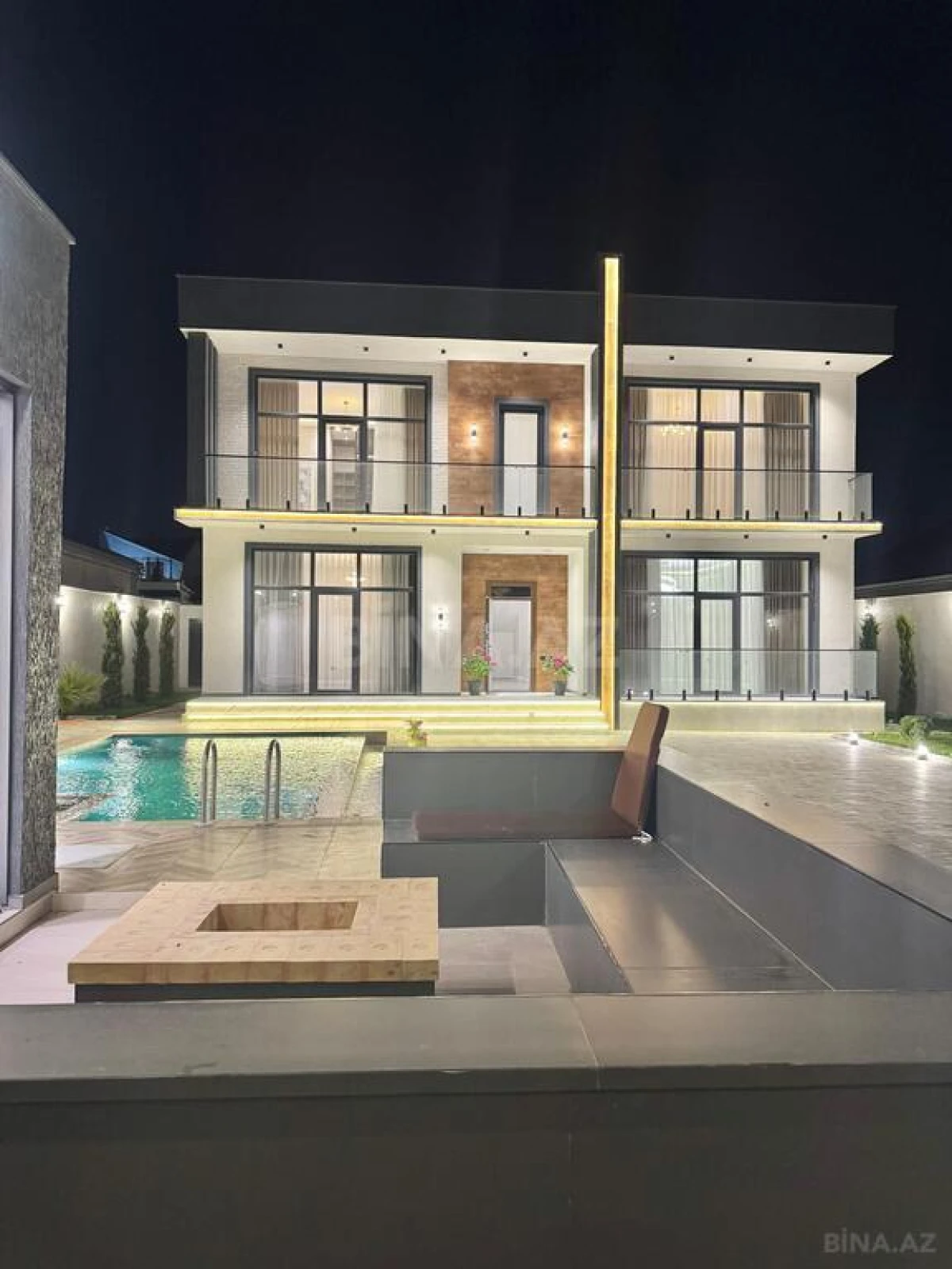 Satılır 6 otaqlı həyət evi 300 m²
