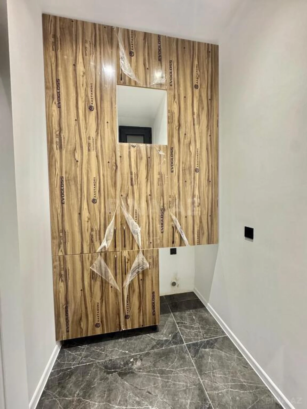 Satılır 6 otaqlı həyət evi 300 m²
