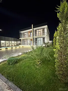 Satılır 6 otaqlı həyət evi 300 m²