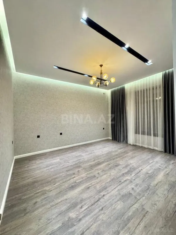 Satılır 6 otaqlı həyət evi 300 m²
