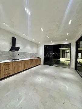 Satılır 6 otaqlı həyət evi 300 m²
