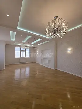 Satılır 4 otaqlı mənzil 180 m²