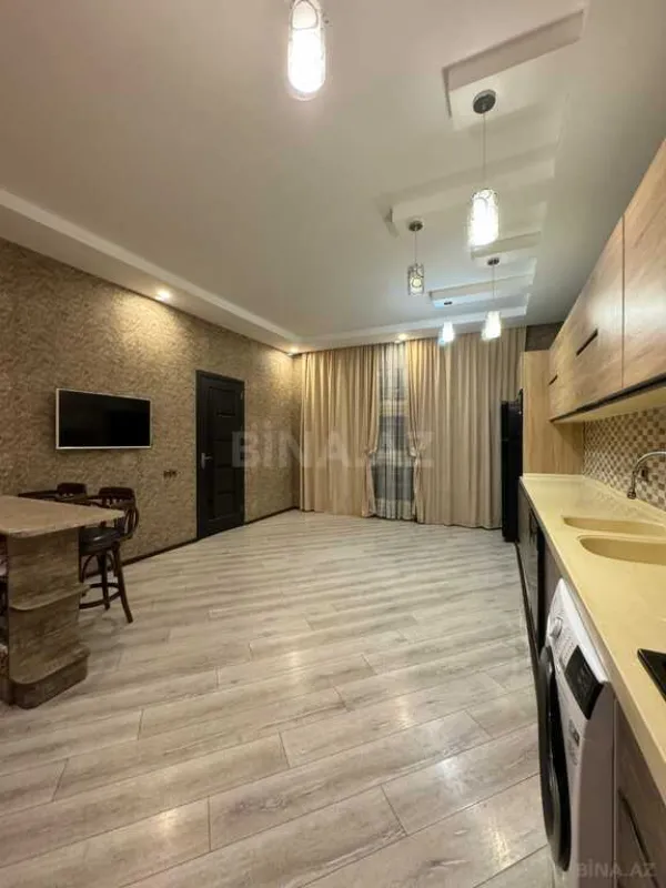 Satılır 5 otaqlı həyət evi 250 m²