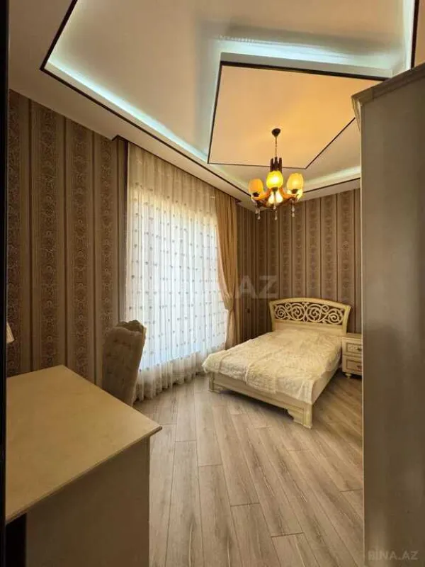 Satılır 5 otaqlı həyət evi 250 m²
