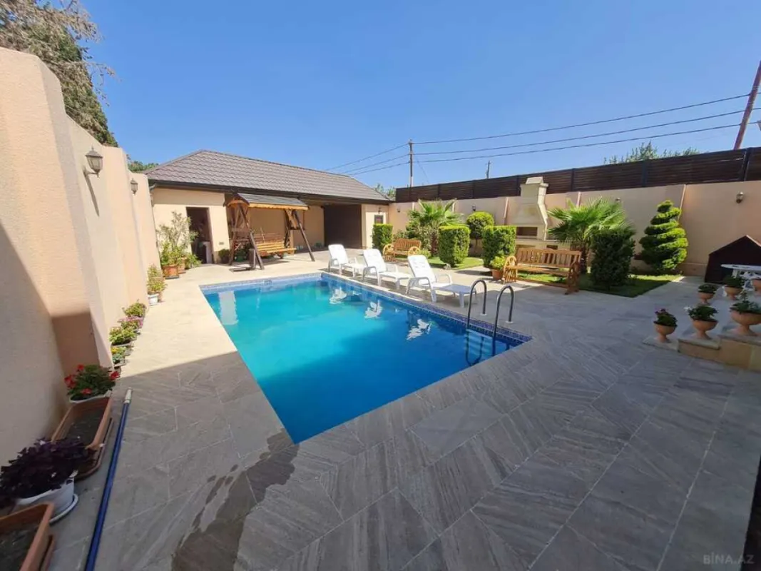 Satılır 5 otaqlı həyət evi 250 m²