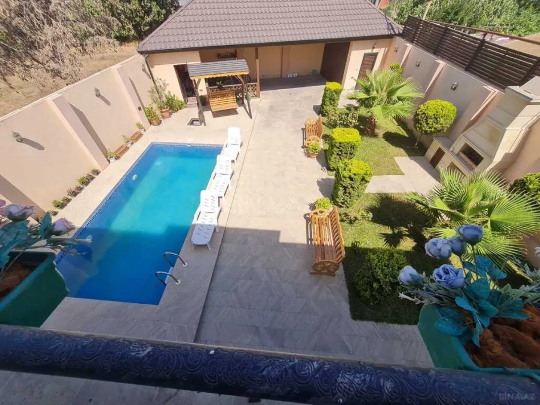 Satılır 5 otaqlı həyət evi 250 m²