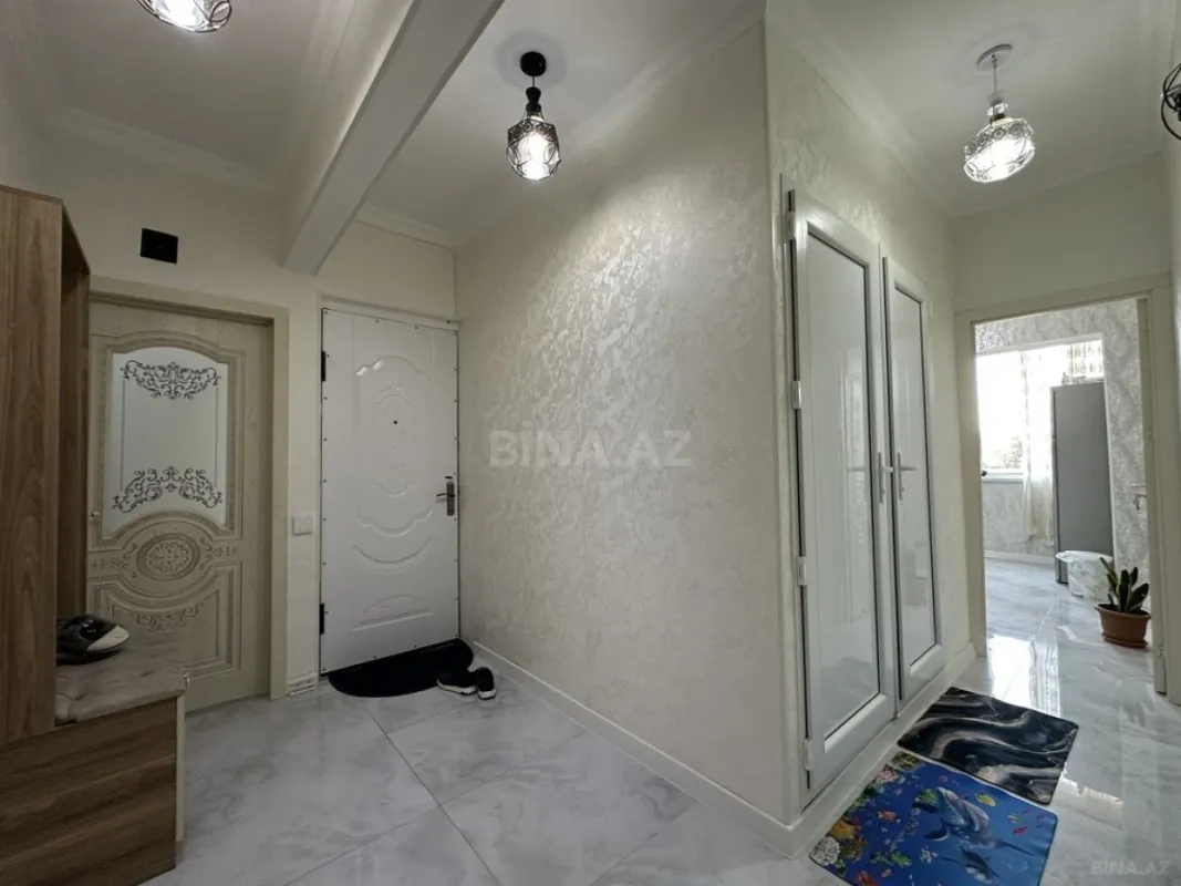 Satılır 4 otaqlı mənzil 100 m²