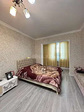 Satılır 4 otaqlı mənzil 100 m²