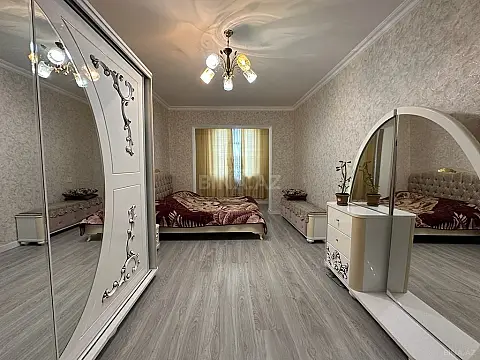 Satılır 4 otaqlı mənzil 100 m²