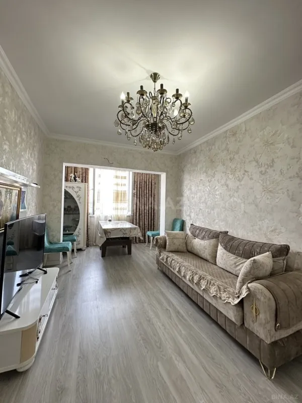 Satılır 4 otaqlı mənzil 100 m²