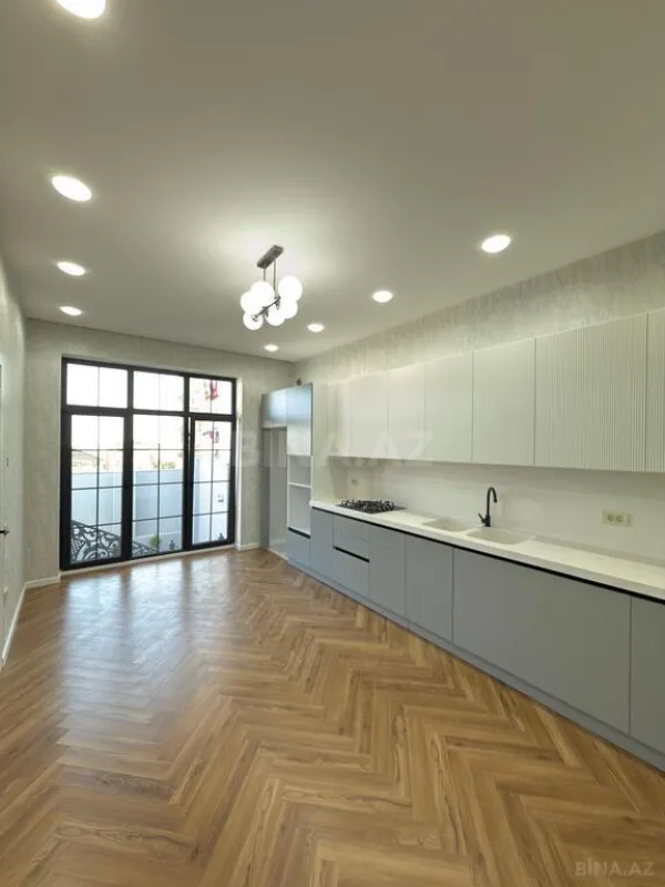 Satılır 4 otaqlı həyət evi 310 m²