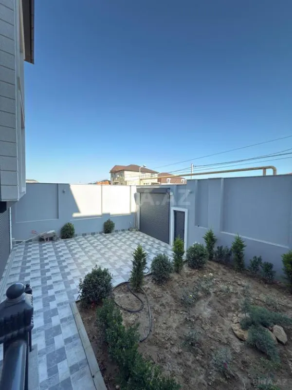 Satılır 4 otaqlı həyət evi 310 m²