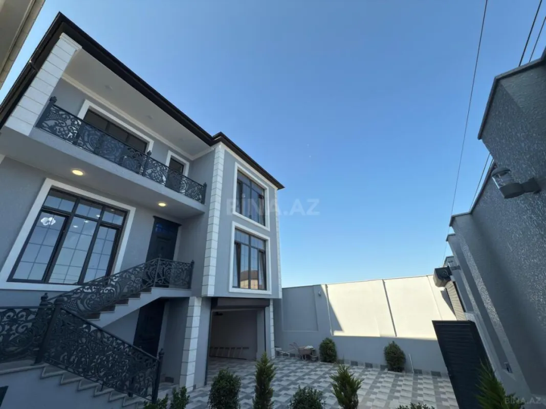 Satılır 4 otaqlı həyət evi 310 m²