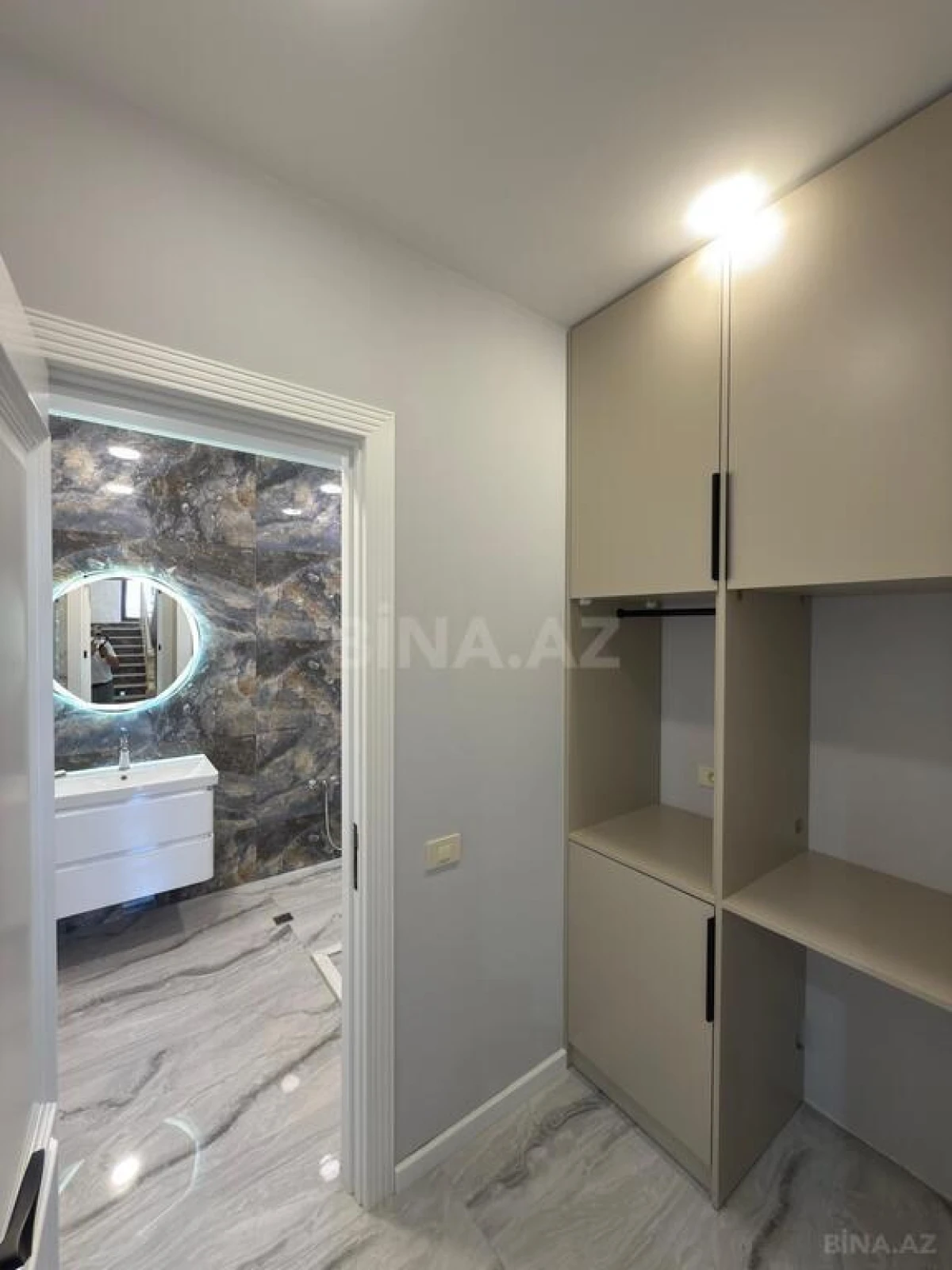 Satılır 4 otaqlı həyət evi 310 m²