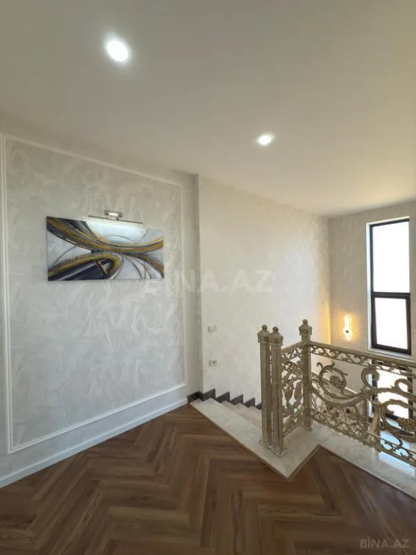 Satılır 4 otaqlı həyət evi 310 m²