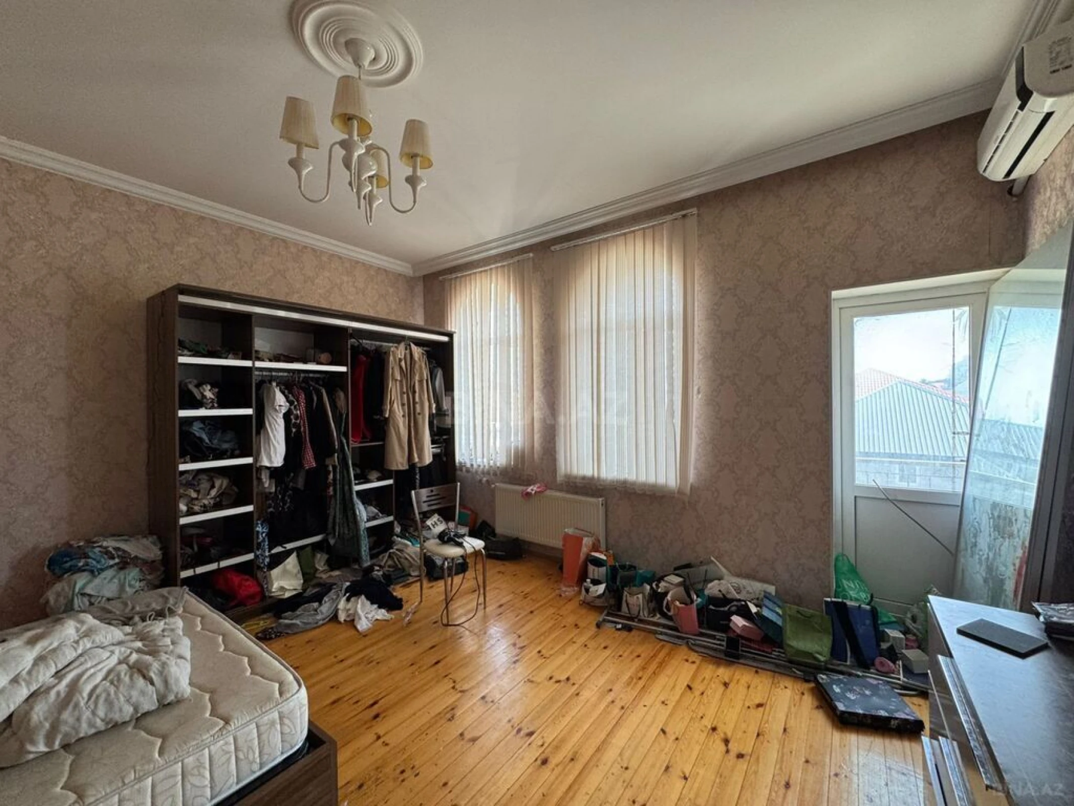 Satılır 6 otaqlı həyət evi 270 m²