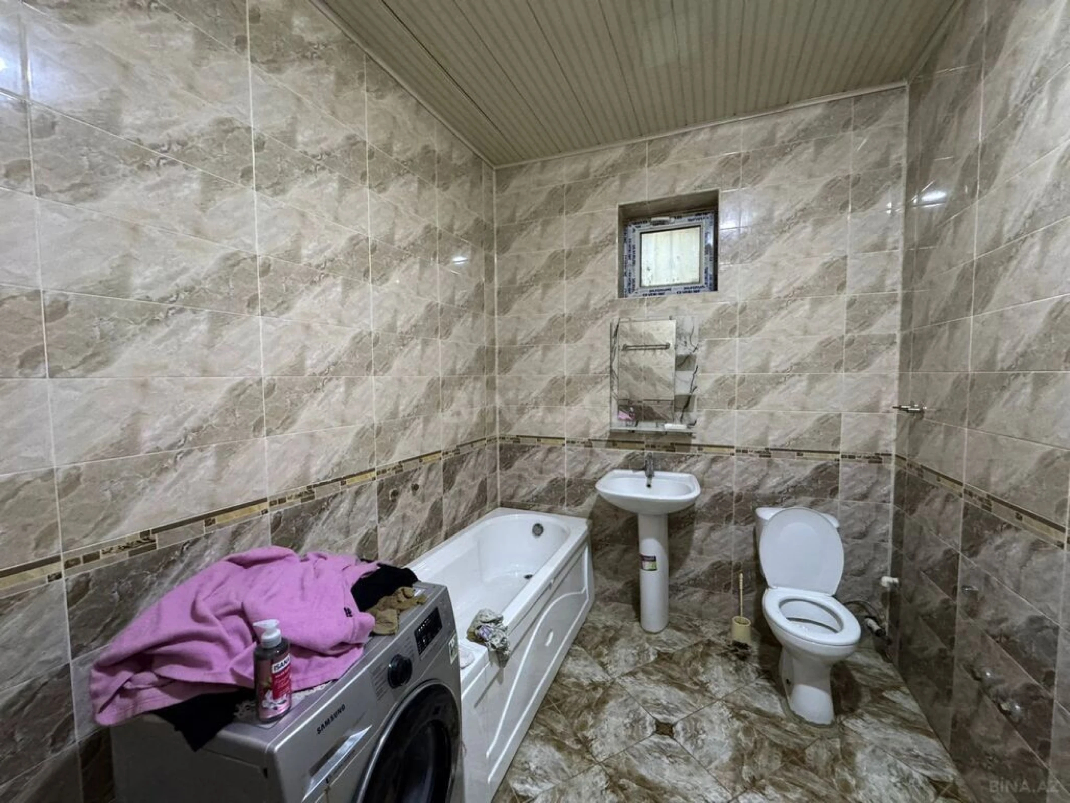 Satılır 6 otaqlı həyət evi 270 m²