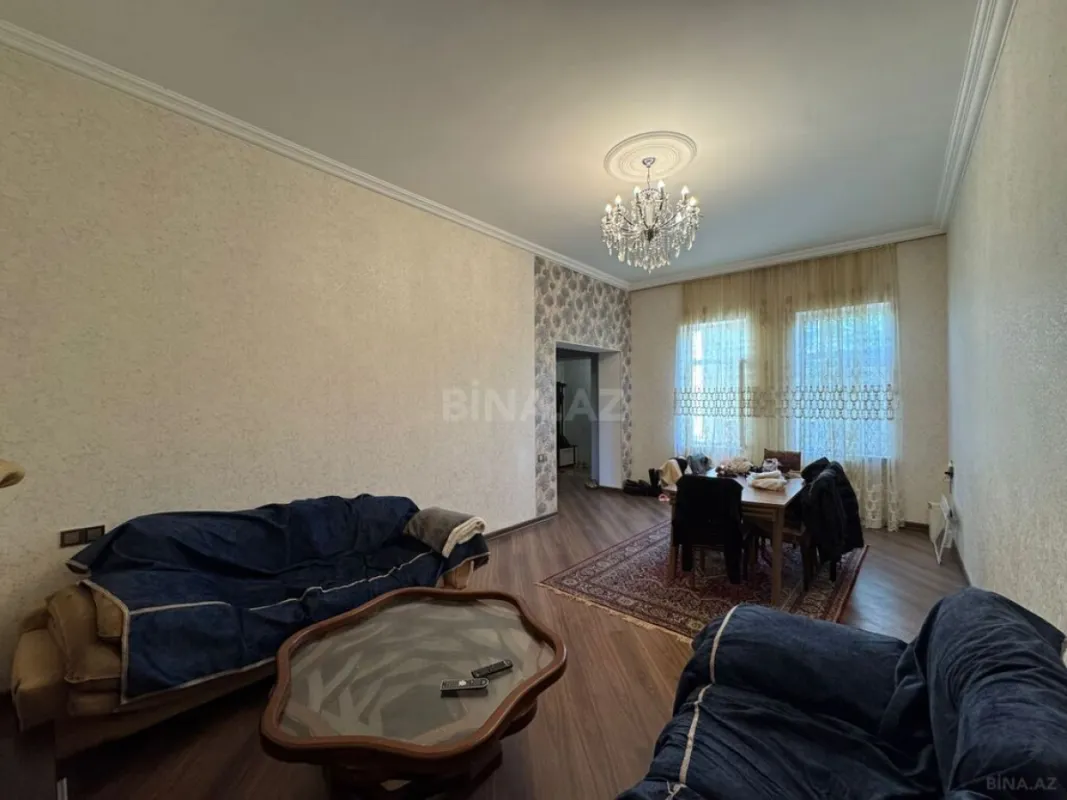 Satılır 6 otaqlı həyət evi 270 m²