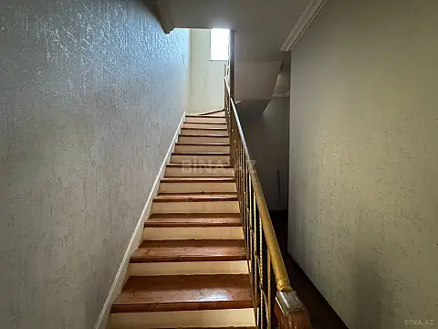 Satılır 6 otaqlı həyət evi 270 m²