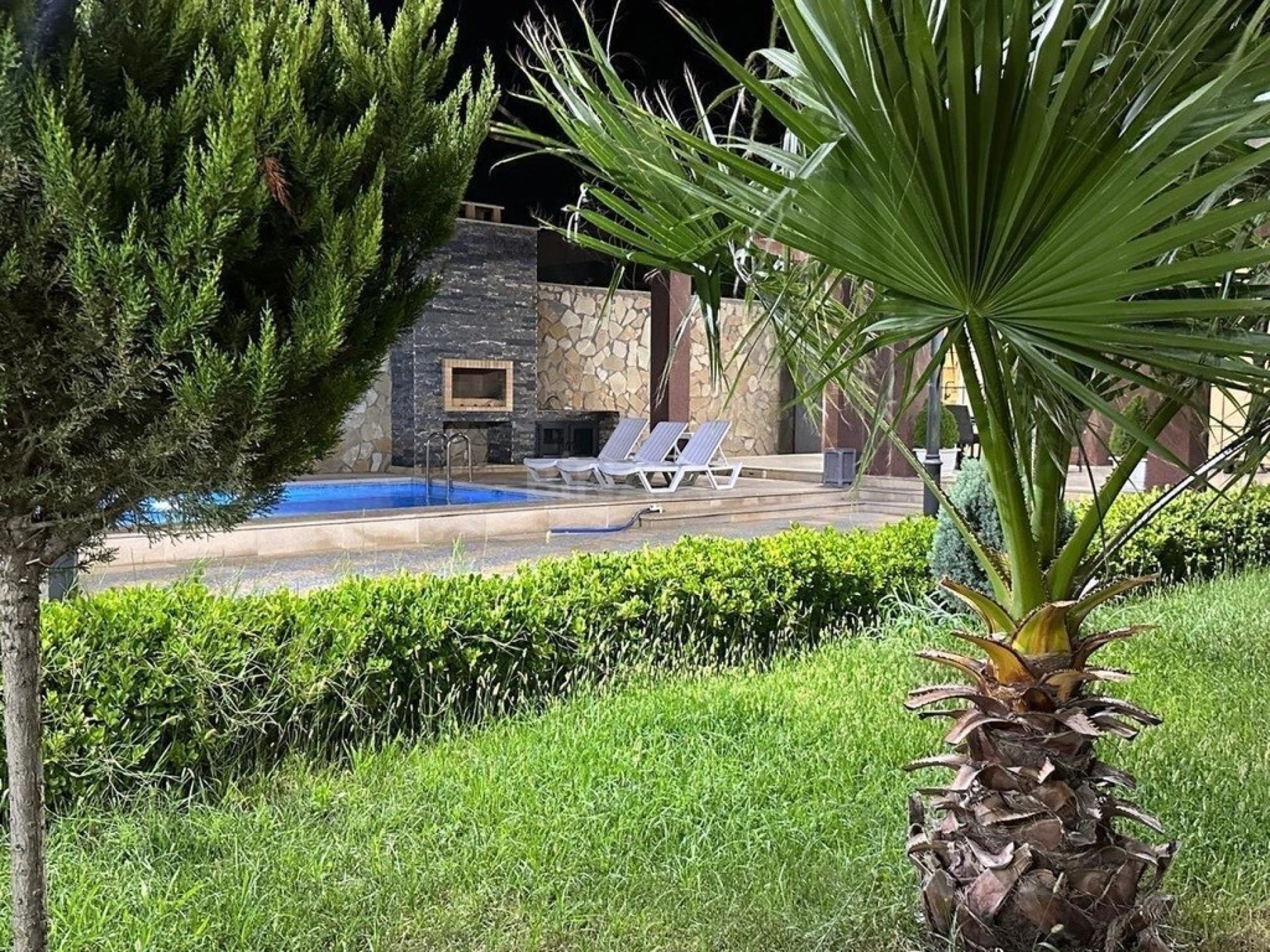 Kirayə verilir 5 otaqlı həyət evi 250 m²