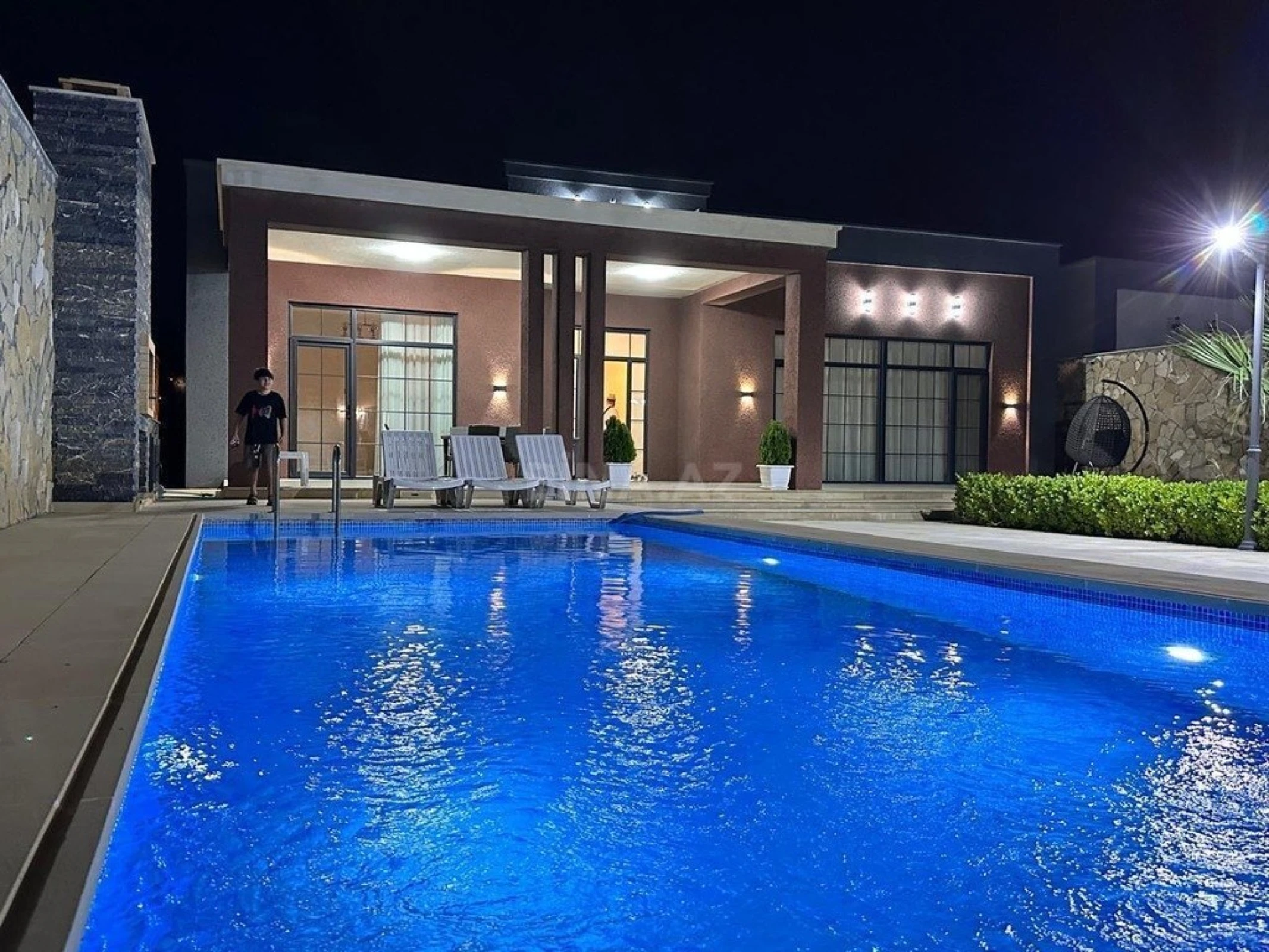 Kirayə verilir 5 otaqlı həyət evi 250 m²