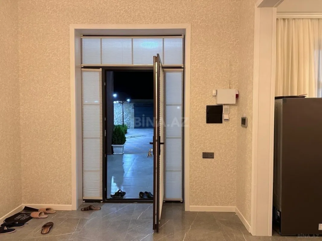 Kirayə verilir 5 otaqlı həyət evi 250 m²