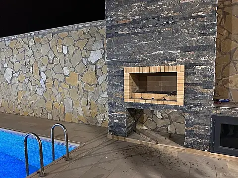 Kirayə verilir 5 otaqlı həyət evi 250 m²