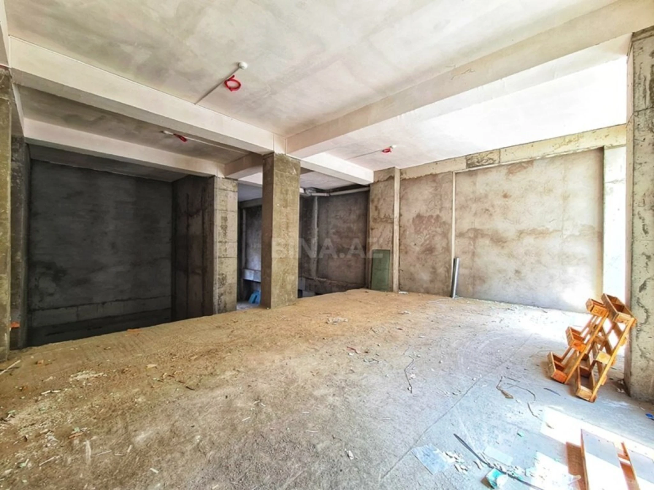 Kirayə verilir obyekt 95 m²