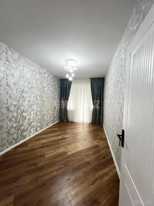 Satılır 4 otaqlı mənzil 156 m²