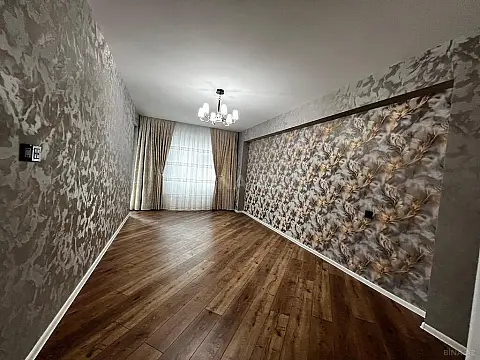 Satılır 4 otaqlı mənzil 156 m²