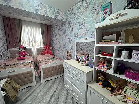 Satılır 4 otaqlı mənzil 128 m²