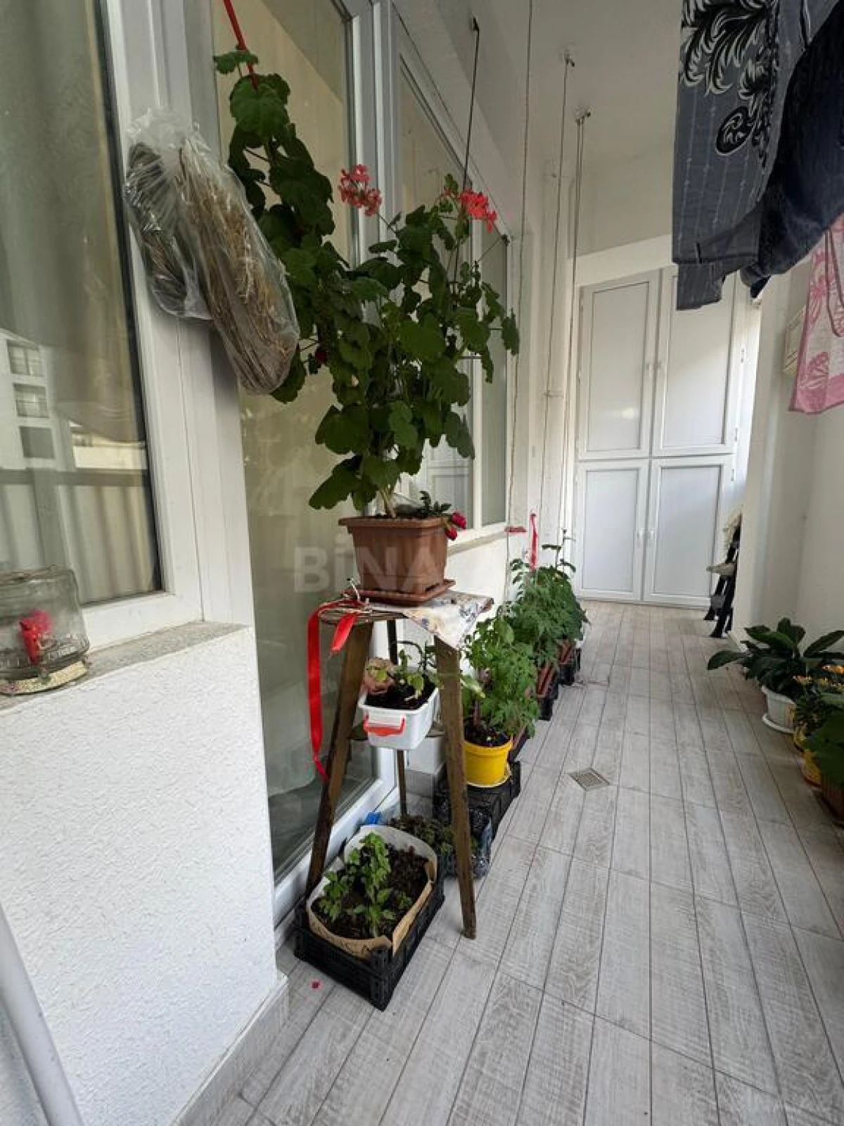 Satılır 4 otaqlı mənzil 128 m²