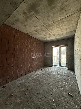 Satılır 4 otaqlı mənzil 181 m²