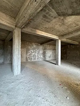 Satılır 8 otaqlı həyət evi 500 m²