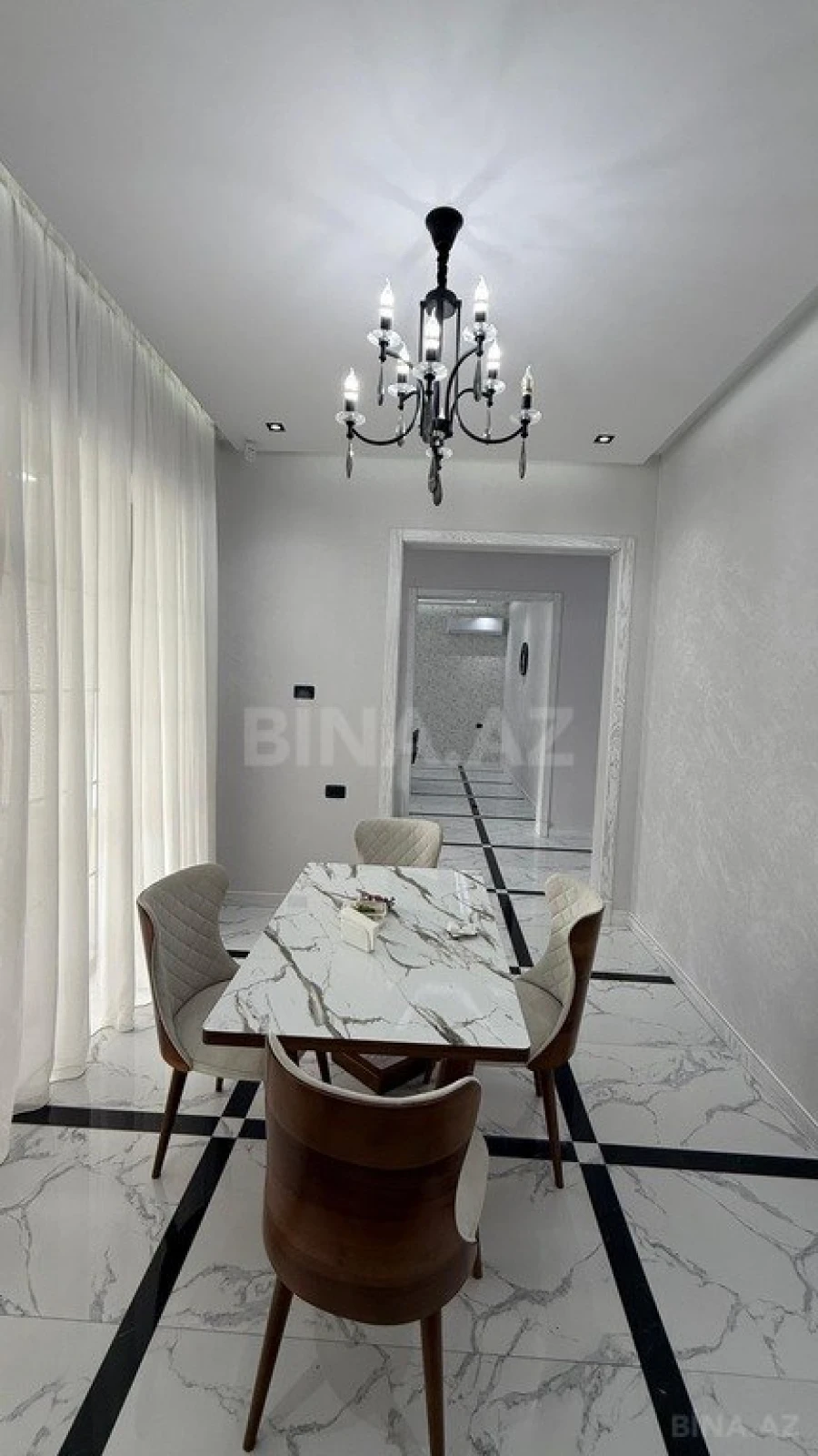 Kirayə verilir 4 otaqlı həyət evi 250 m²