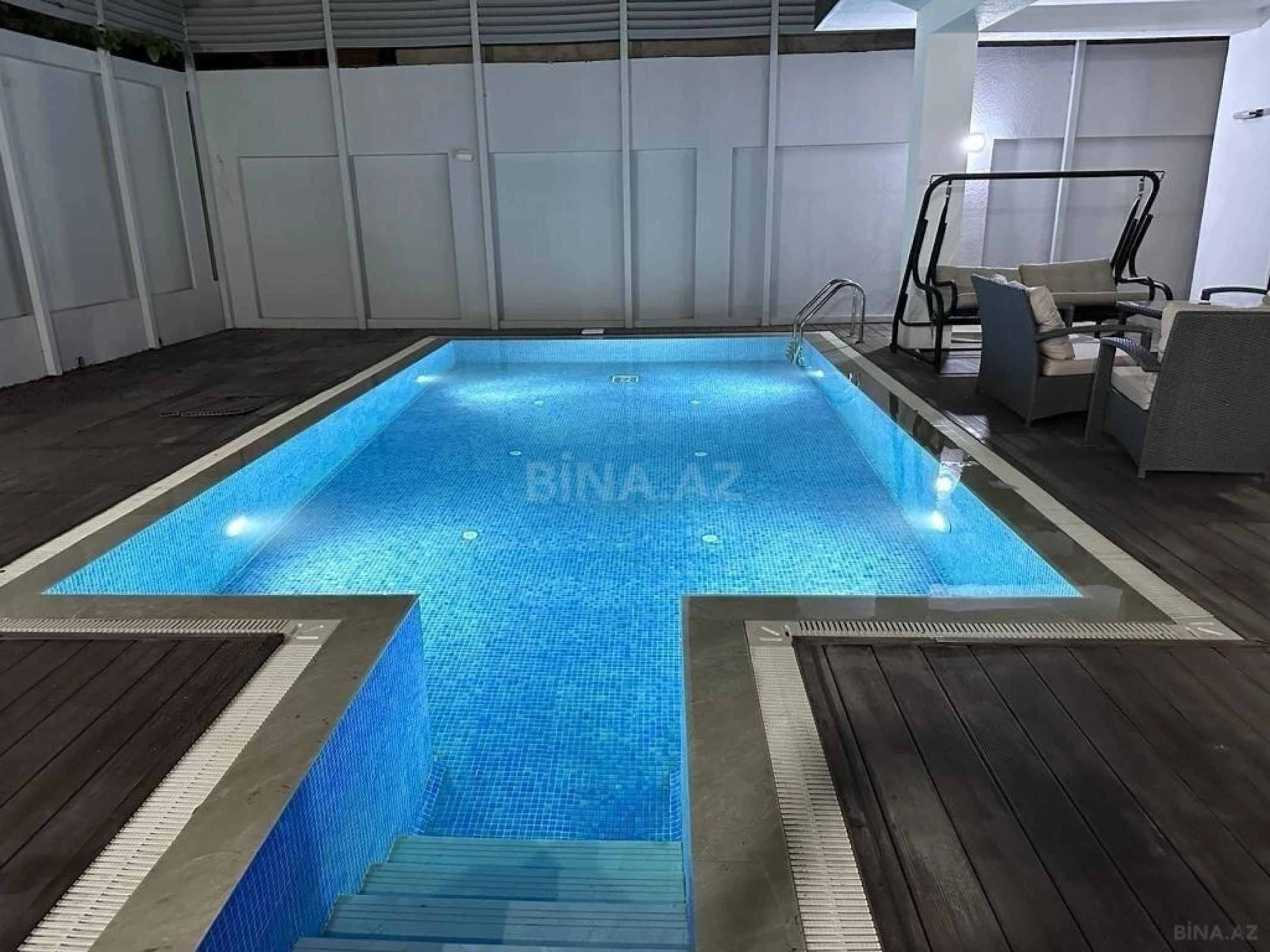 Kirayə verilir 5 otaqlı həyət evi 380 m²