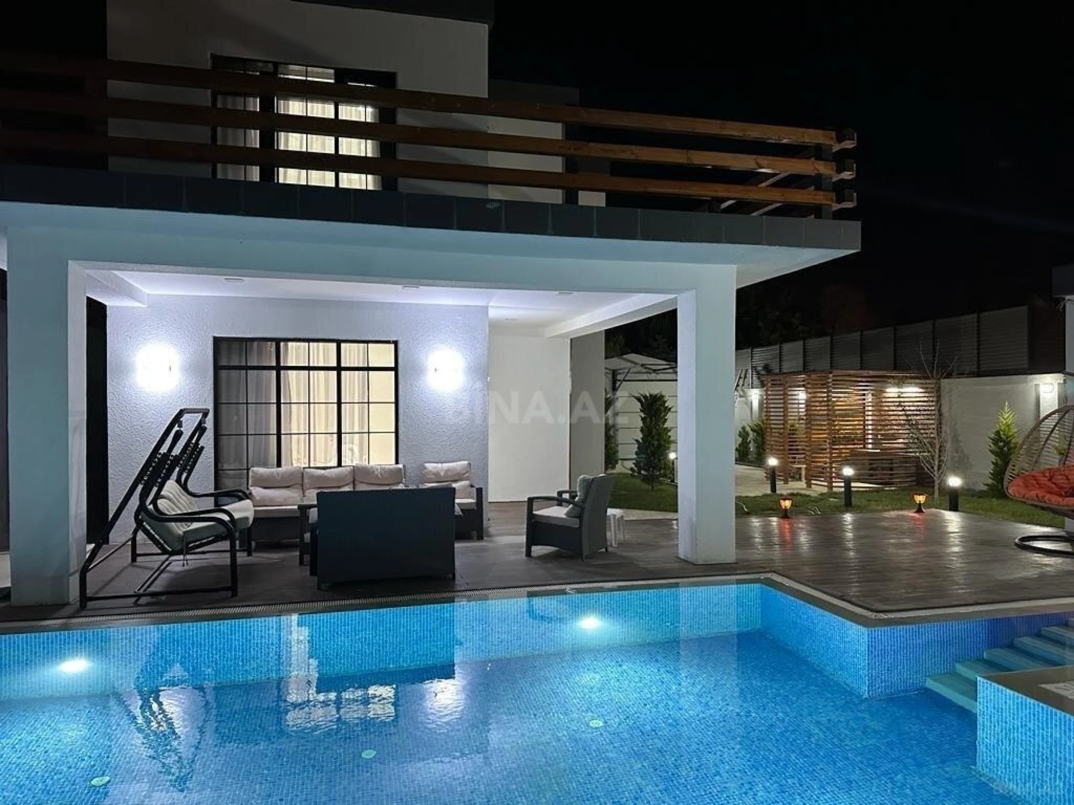 Kirayə verilir 5 otaqlı həyət evi 380 m²