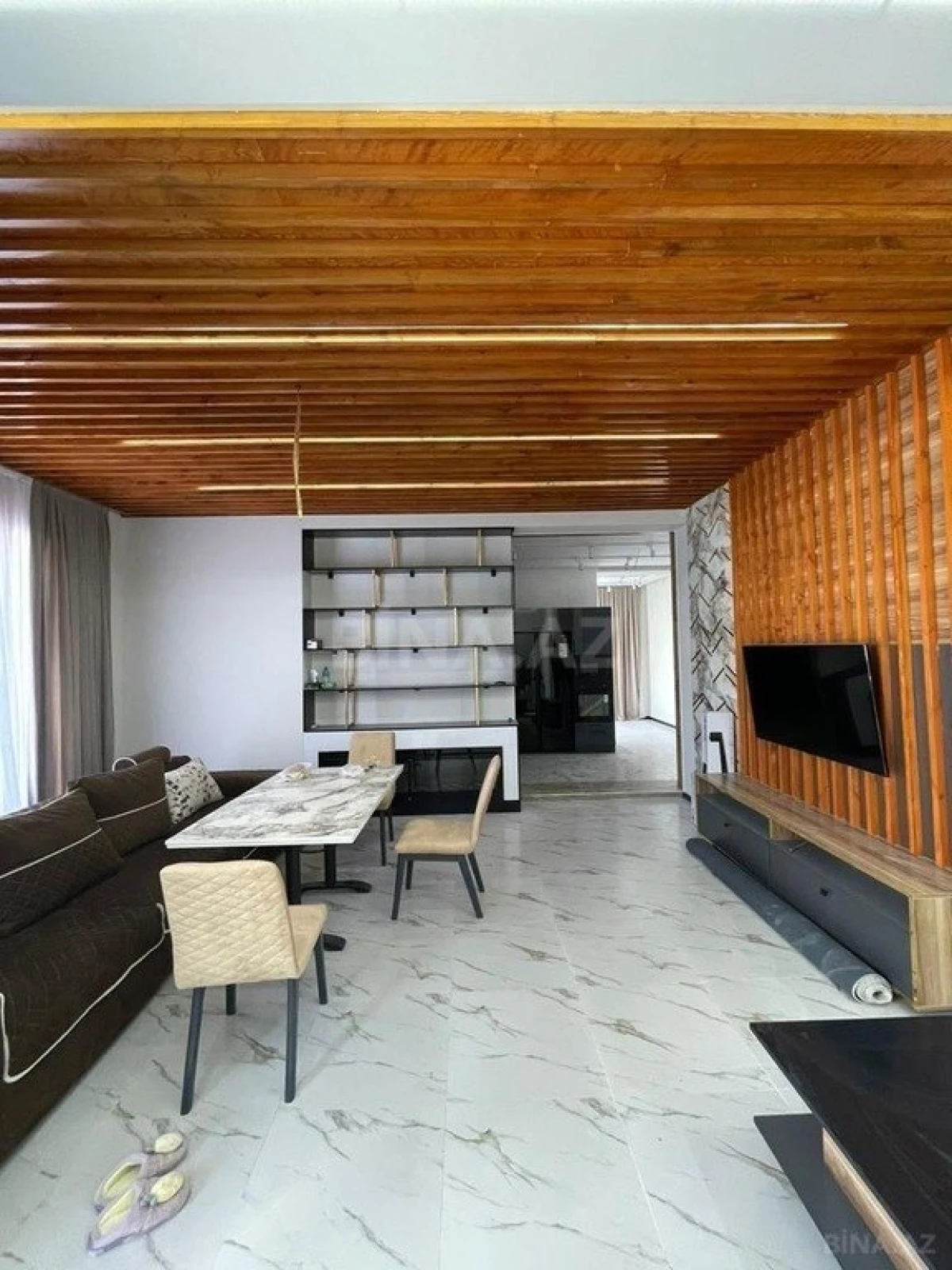 Kirayə verilir 5 otaqlı həyət evi 380 m²