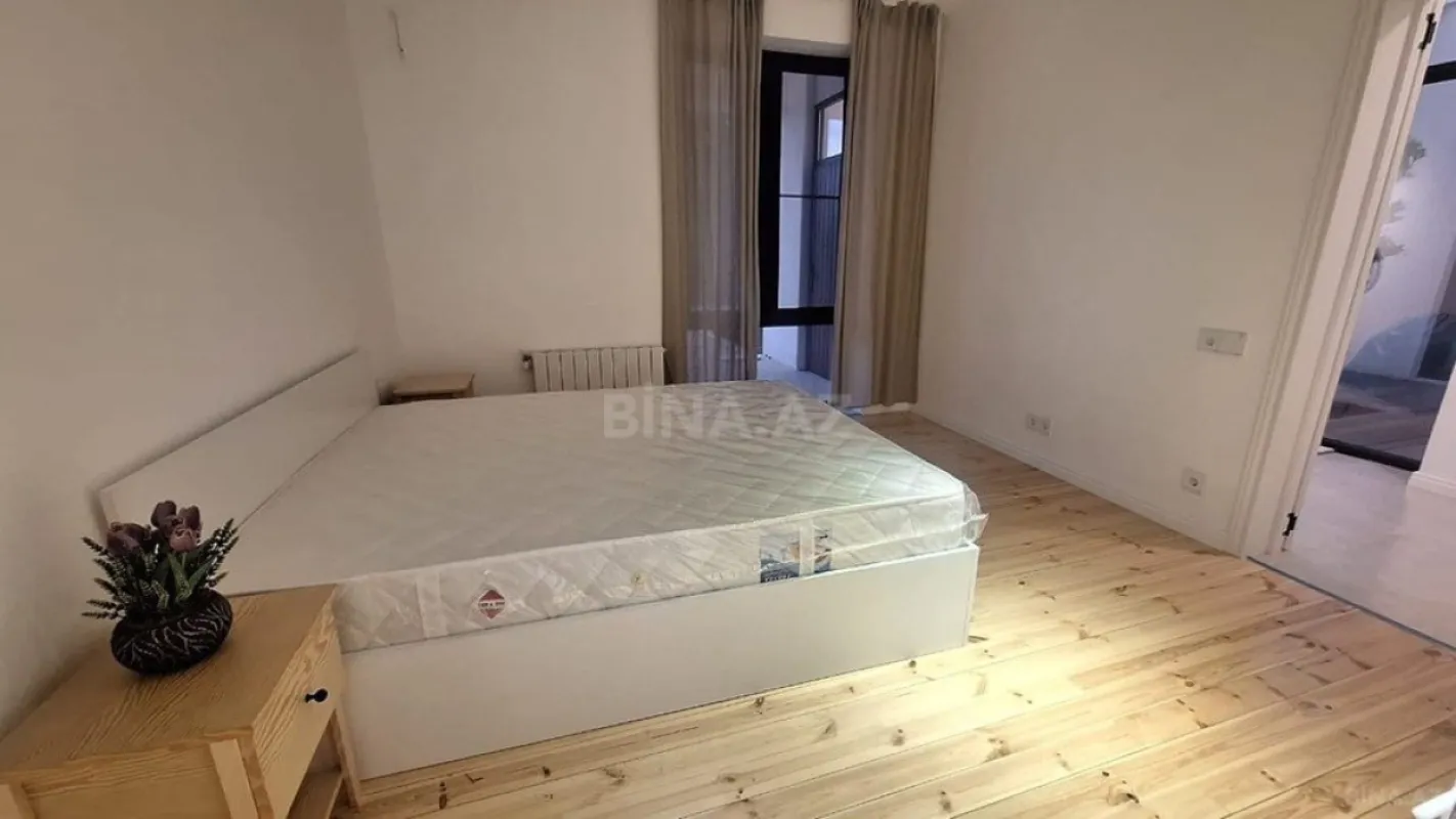 Kirayə verilir 4 otaqlı həyət evi 240 m²