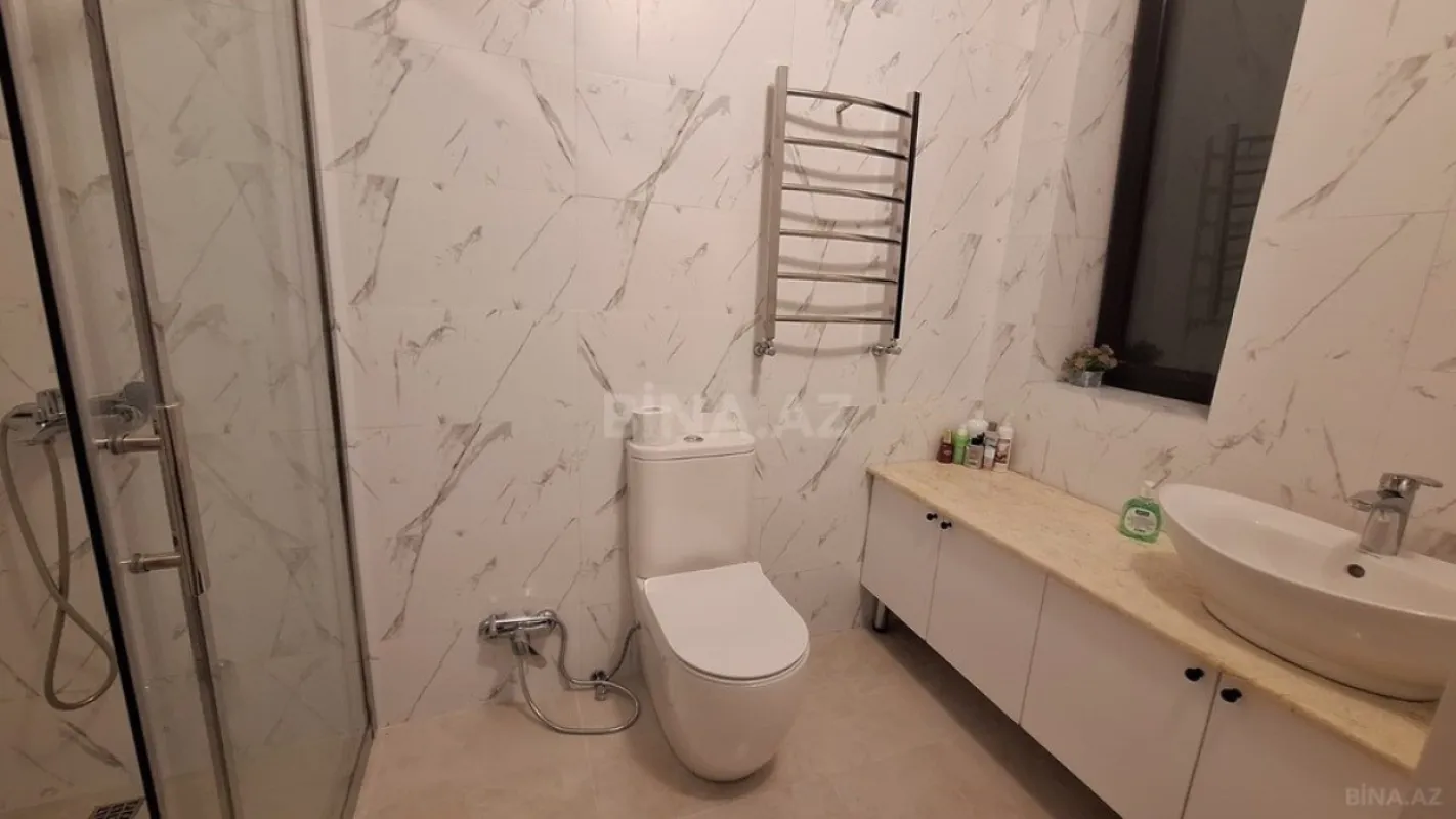 Kirayə verilir 4 otaqlı həyət evi 240 m²