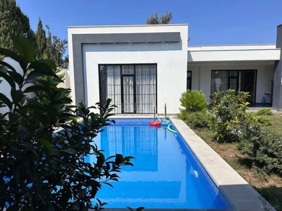 Kirayə verilir 3 otaqlı həyət evi 200 m²