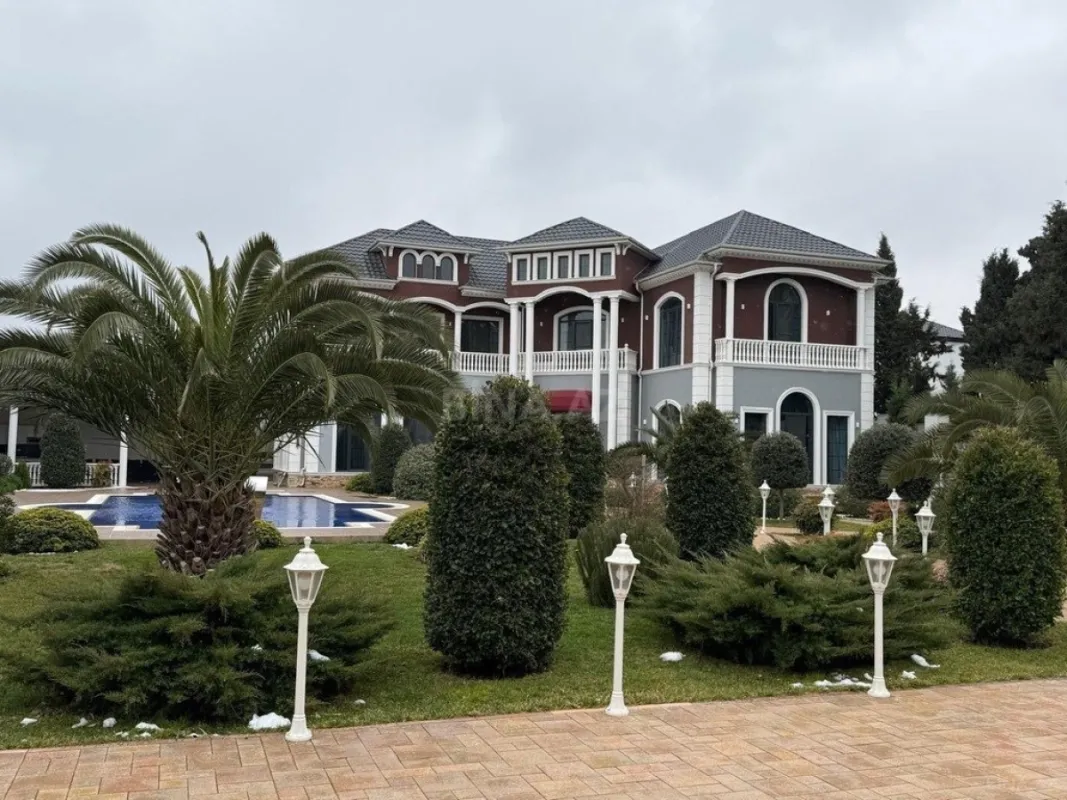 Kirayə verilir 6 otaqlı həyət evi 600 m²