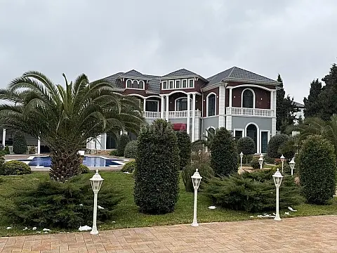 Kirayə verilir 6 otaqlı həyət evi 600 m²