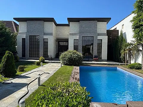 Kirayə verilir 5 otaqlı həyət evi 240 m² — Bakı, Mərdəkan 5 otaq 240.00 m²