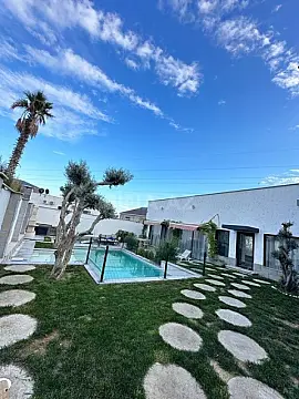 Kirayə verilir 4 otaqlı həyət evi 280 m²